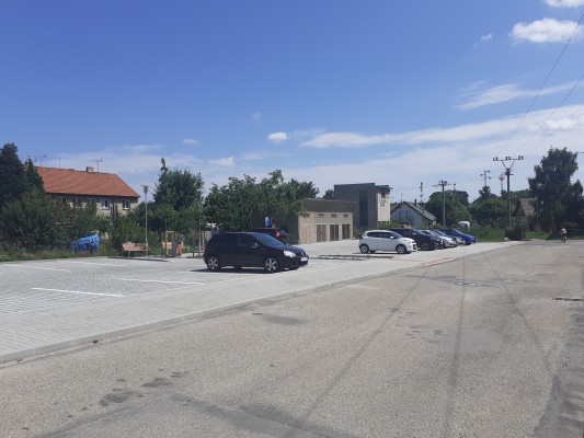 Parkoviště v ulici Družstevní